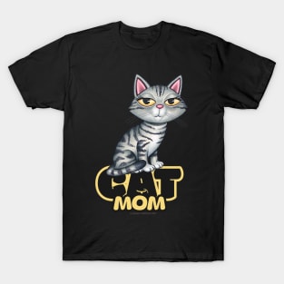 Gray Tabby Cat Mom T-Shirt